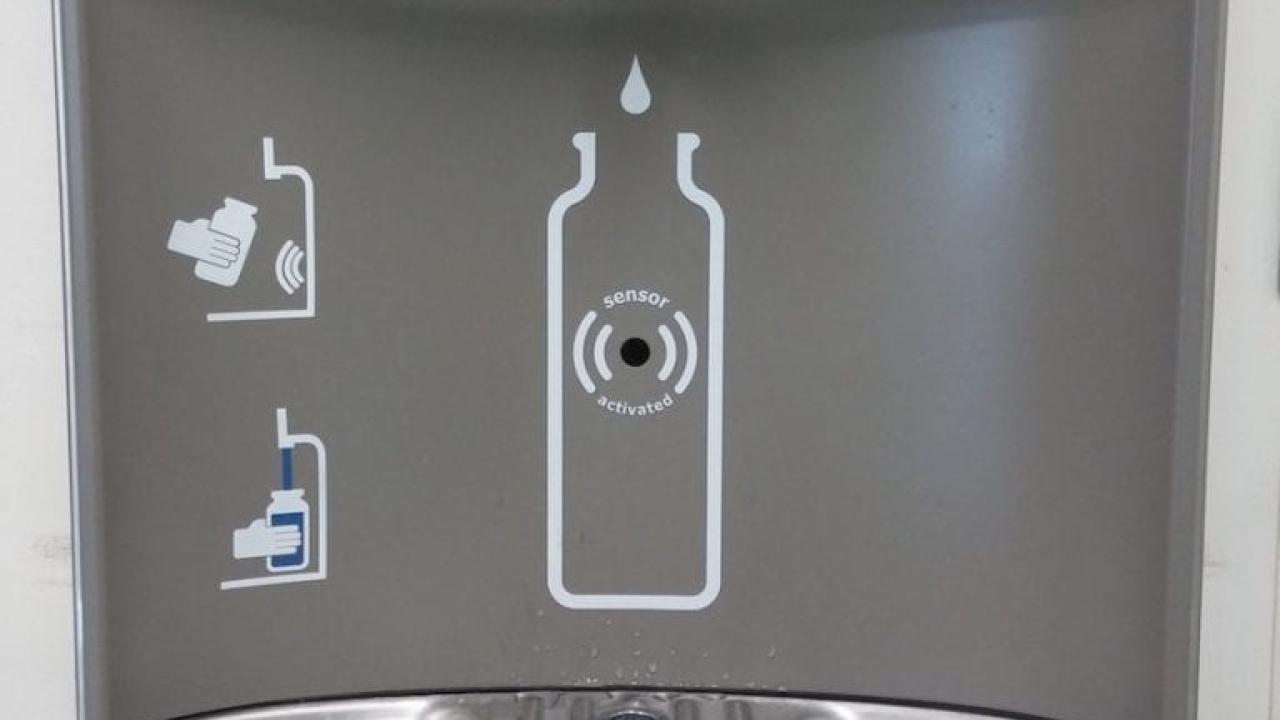 Image of hydration station on the UC Davis campus.